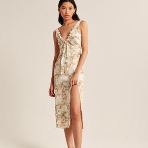 BRAND NWT ABERCROMBIE SUNDRESS ✨🌸